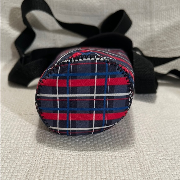 Tupperware Blue and Red Plaid Bottle Carrier - Picture 5 of 5